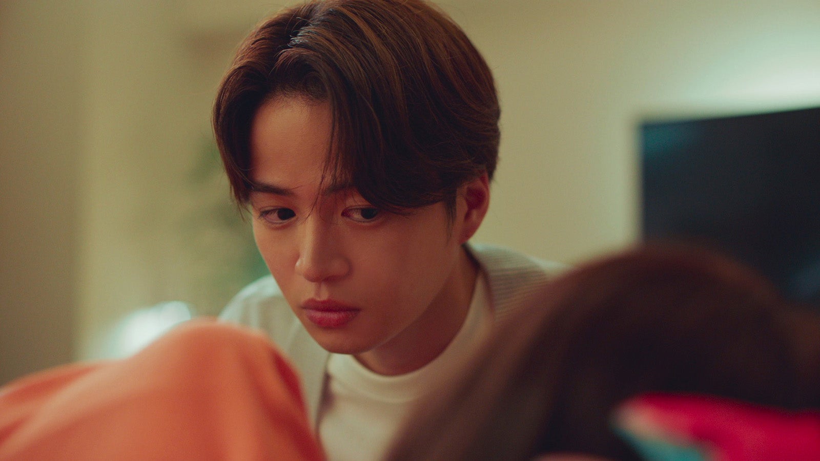 菊池風磨「ウソ婚」第8話より（C）カンテレ／ジェイ・ストーム