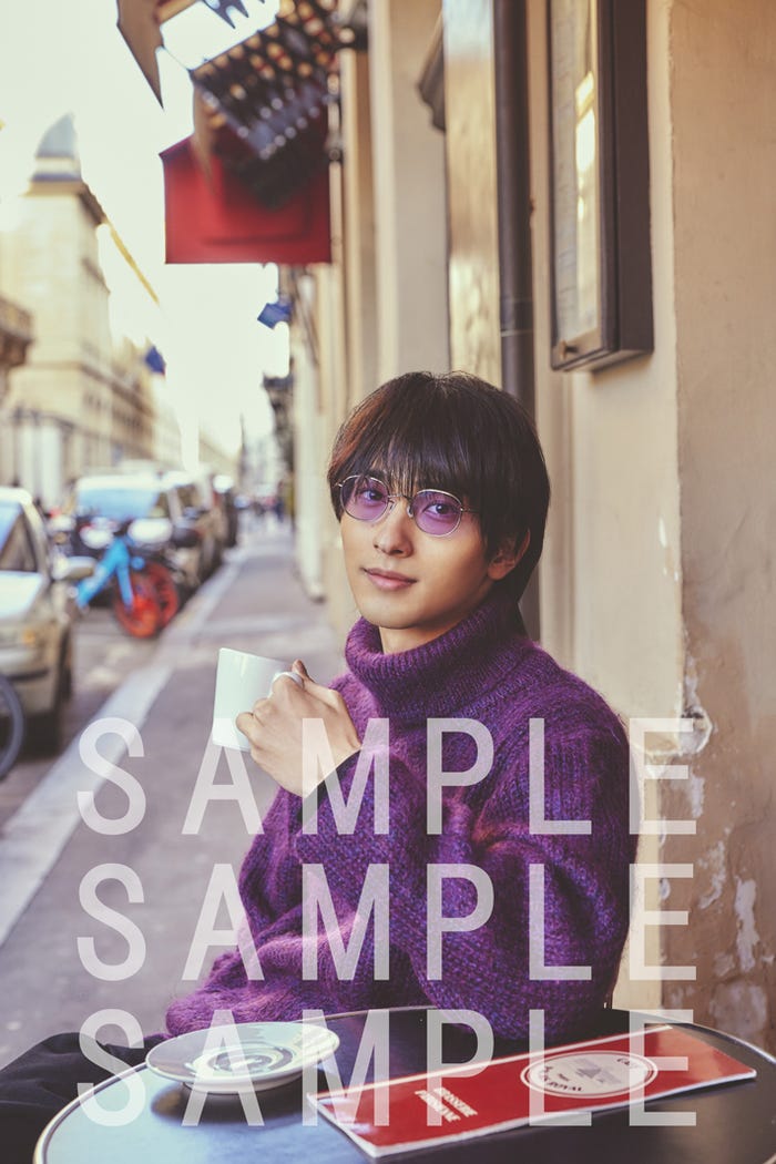 「横浜流星2025年カレンダー」楽天ブックス限定版特典(C)KADOKAWA