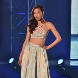 タイの美人女優“パンケーキ”が「東京ランウェイ2013 S／S」に降臨
