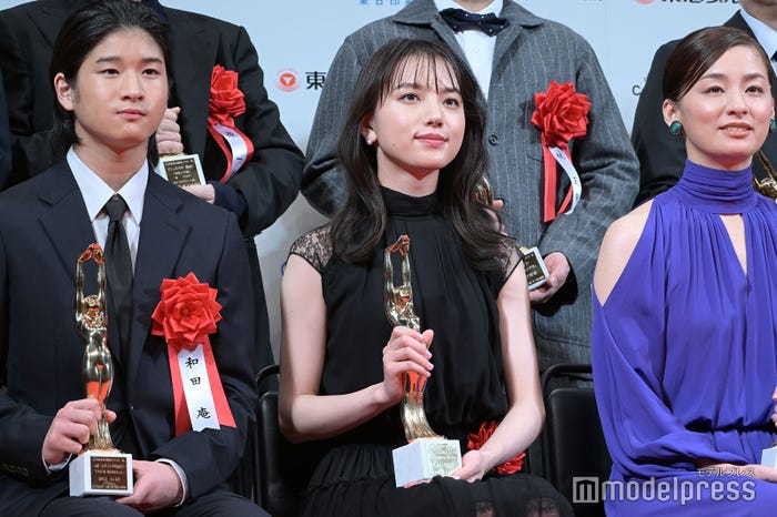 和田庵、清原果耶、尾野真千子/「第76回毎日映画コンクール」表彰式の様子(C)モデルプレス