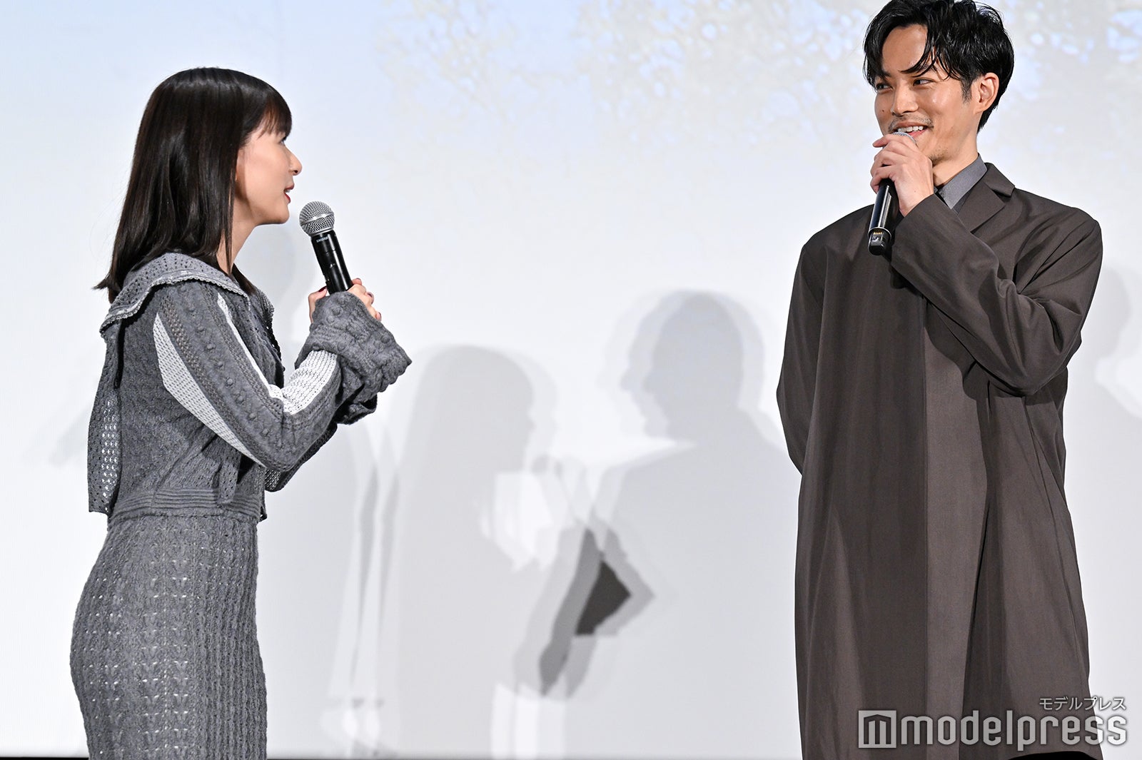 芳根京子、松坂桃李（C）モデルプレス