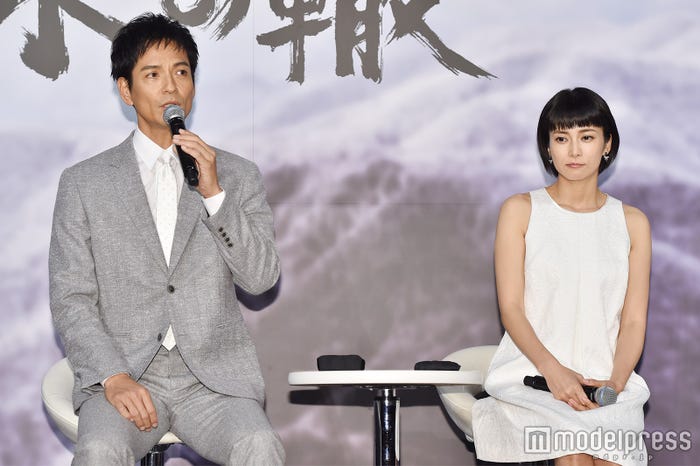 沢村一樹、柴咲コウ (C)モデルプレス