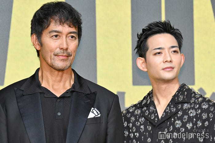 阿部寛、竜星涼(C)モデルプレス