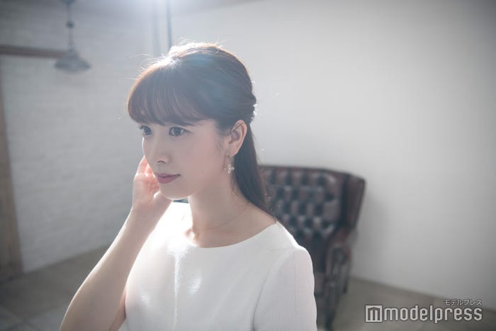 三上真奈アナウンサー(C)モデルプレス