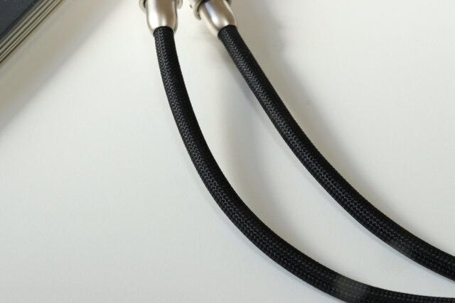 ケーブルスマホショルダーCtoC ケーブルの太さ ケーブルスマホショルダーCtoC ケーブルの太さ