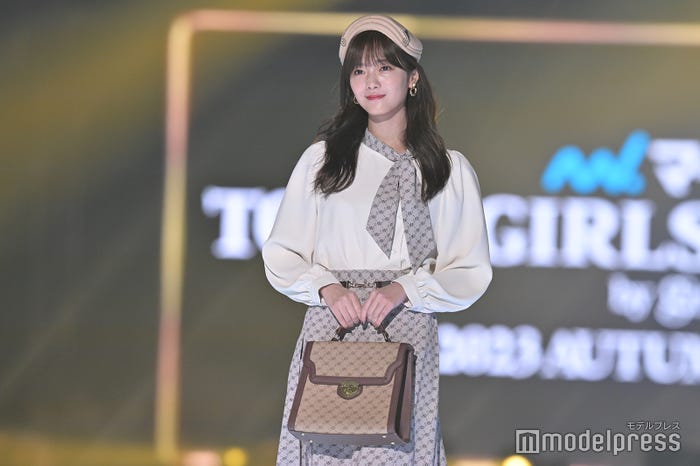 田村保乃/ランウェイの様子(C)モデルプレス
