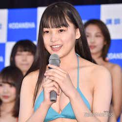 吉澤遥奈(C)モデルプレス