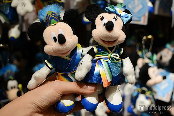 ぬいぐるみバッジ(ミッキー、ミニー)各¥1600