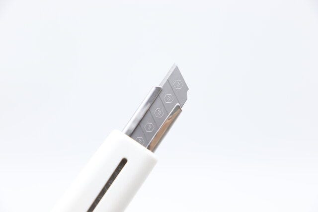 キャンドゥ カッターナイフ(シースリー) 刃幅 キャンドゥ カッターナイフ(シースリー) 刃幅