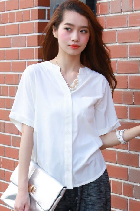 BACKレースノーカラーオーバーサイズシャツ「salus」2,990円（税込）