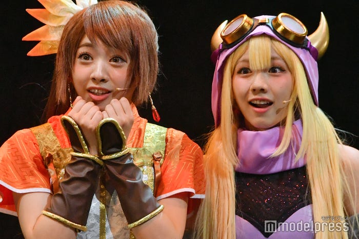 富田鈴花、渡邉美穂 (C)モデルプレス