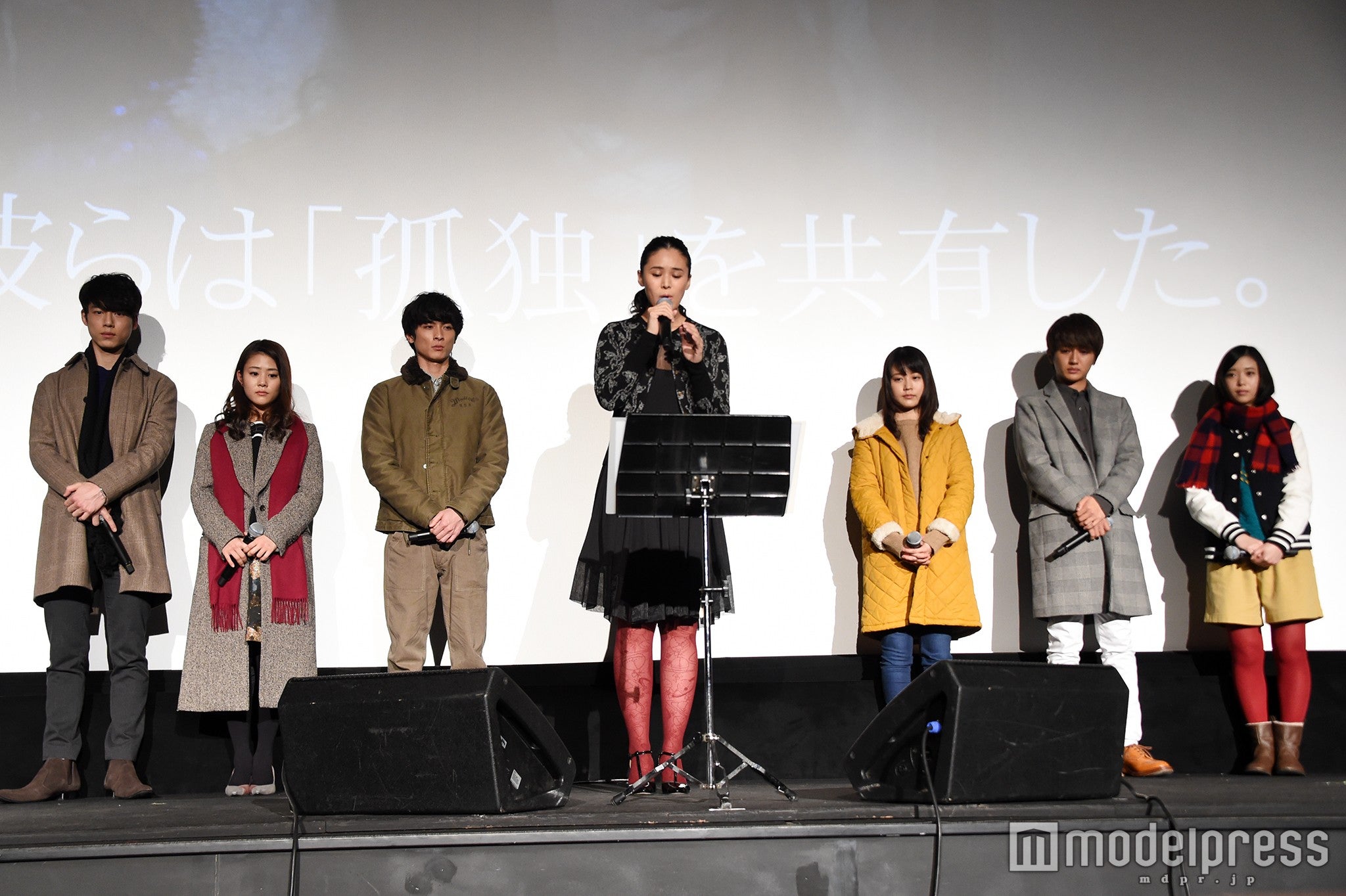 （左から）坂口健太郎、高畑充希、高良健吾、手嶌葵、有村架純、西島隆弘、森川葵（C）モデルプレス