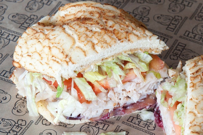 Ike’sLoveAndSandwichesBurbank_RawsonThurber2_option2/画像提供:アイクス・ラブ&サンドウィッチ