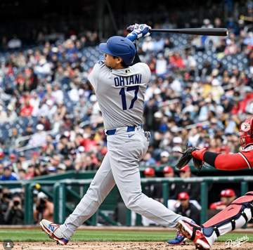 雨の中で見せた大谷のふるまいにSNS「だから彼は最高の野球選手」「優しい♥」 びしょ濡れで練習を見守った少年と写真撮影、ボール手渡す