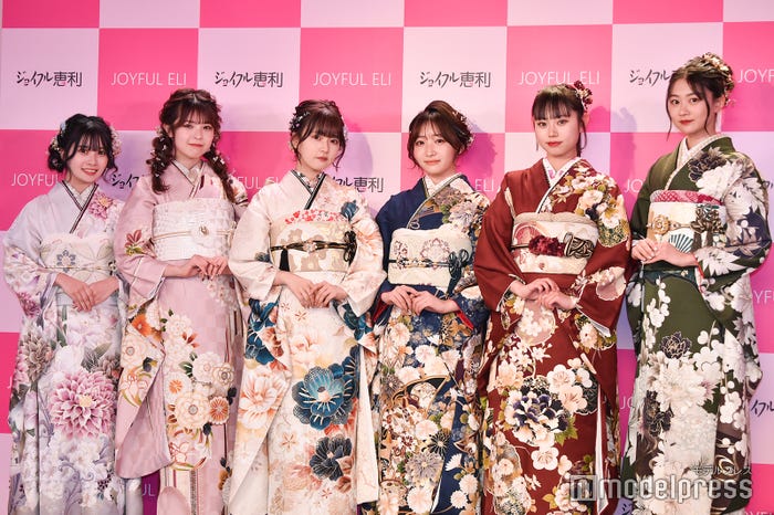 (左から)実熊瑠琉、折田涼夏、わたげ、石川翔鈴、本望あやか、みとゆな (C)モデルプレス