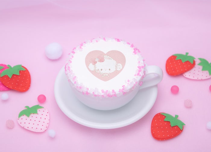おまたせしました‥みゅん‥ほっこりあったか♡いちごカフェラテ税込880円(C)2021 SANRIO CO.,LTD.S/F・G