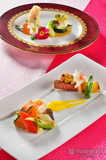 「シルクロードガーデン」ディナーコース ￥9260（C）Disney