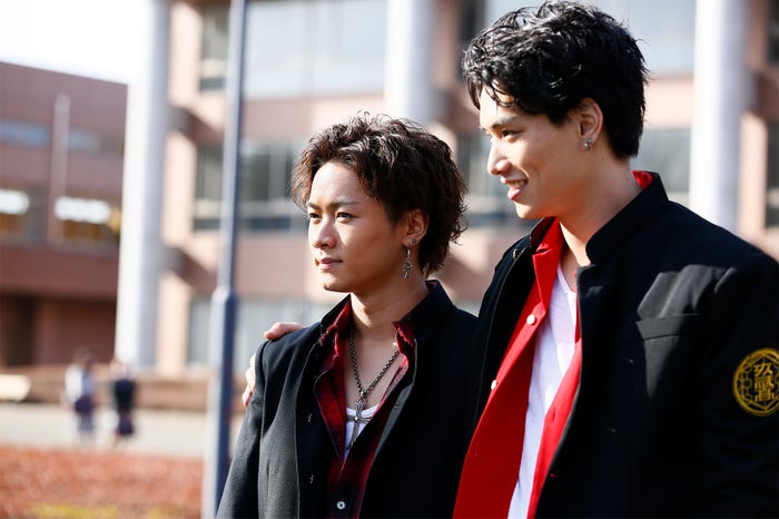 川村壱馬、鈴木伸之(C)「PRINCE OF LEGEND」製作委員会(C) HI-AX All Rights Reserved.