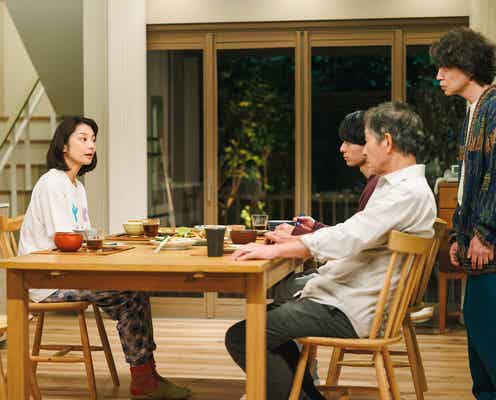 <コタツがない家 第1話>カリスマヒロイン・万里江(小池栄子)、ダメ男3人養う ネオ・ホームコメディー開幕