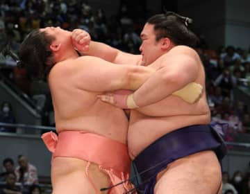 寝屋川対決！豪ノ山に軍配 自慢の押し相撲で3連勝「しっかり当たっていこうと」 出稽古せず師匠と二人三脚が功奏「基礎からしっかりできた」