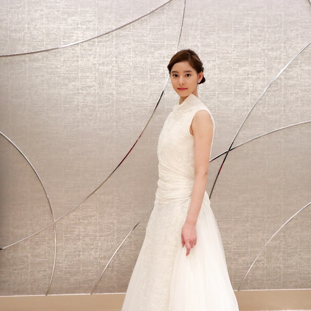 Marc Le Bihanのドレスをまとった新木優子（画像提供：日本テレビ）