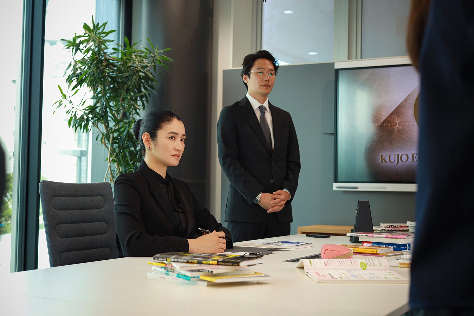 小雪、前原滉「スカイキャッスル」第3話より（C）テレビ朝日