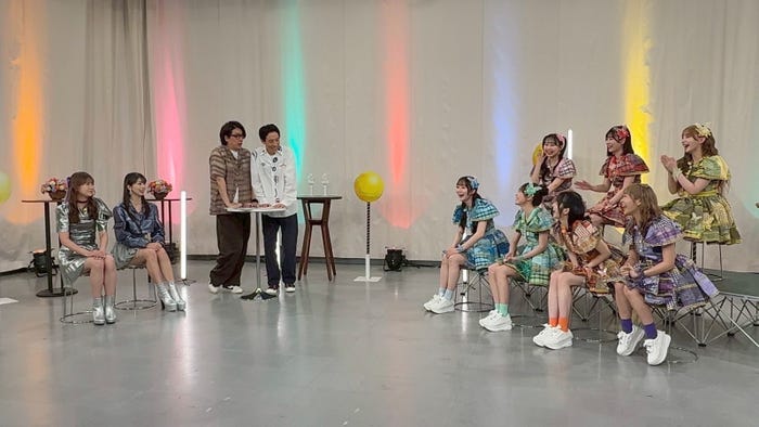 「FRUITS ZIPPERのNEW KAWAIIってしてよ?」(C)テレビ朝日
