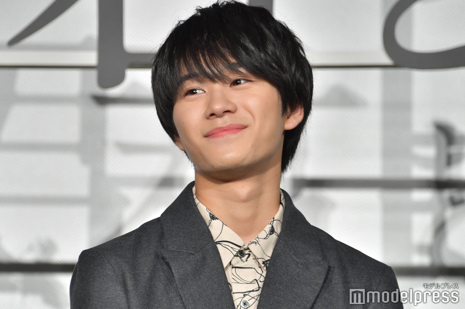 共演者に愛されていた嶋崎斗亜（C）モデルプレス