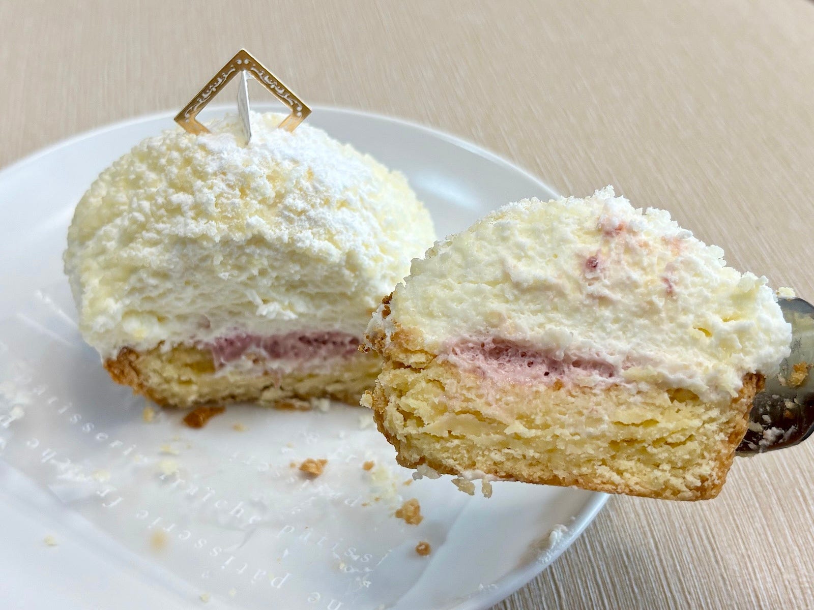 2種類のチーズの風味がぜいたく! ベリーの甘酸っぱさもアクセントに