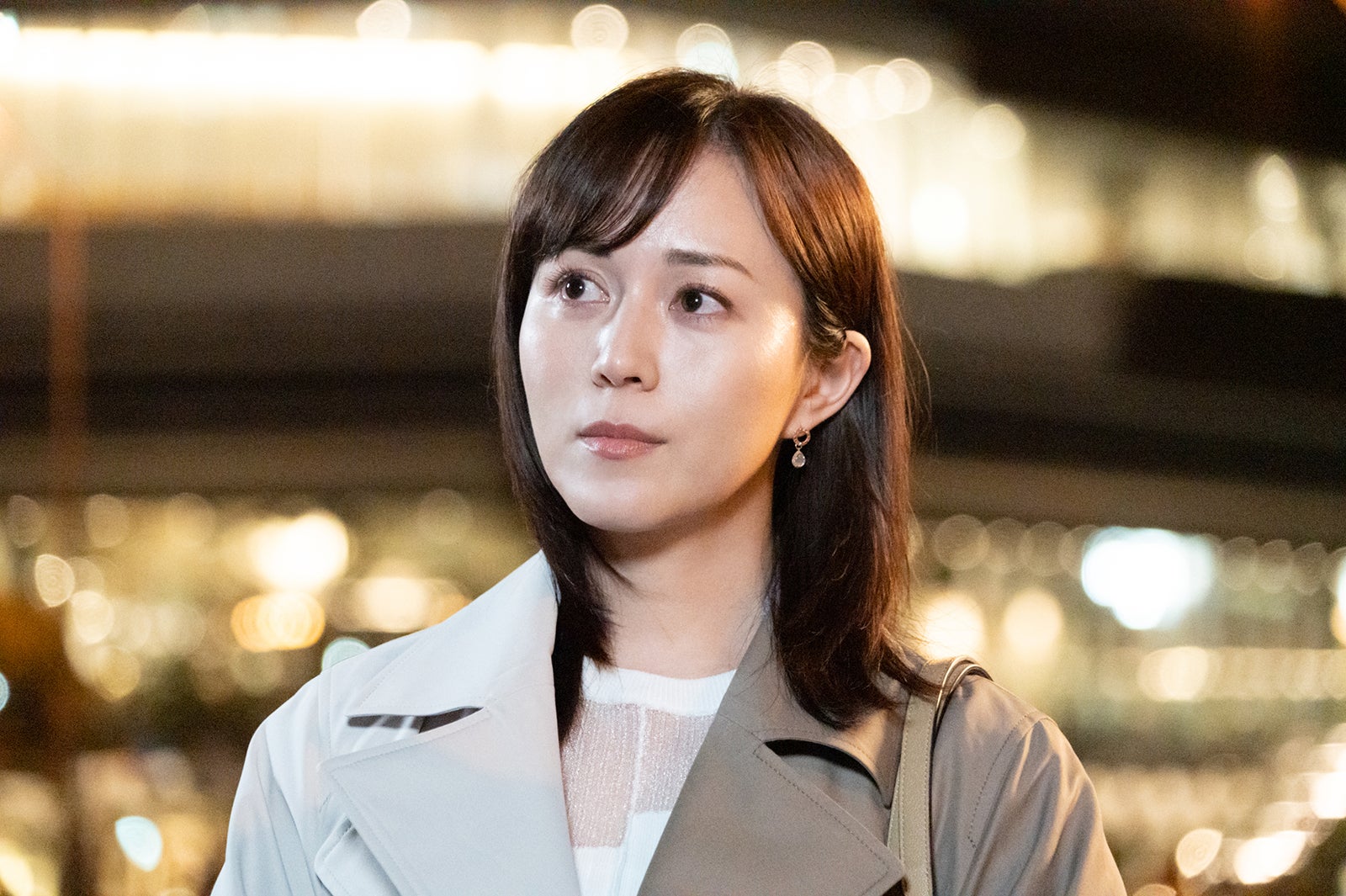 比嘉愛未「ケイジとケンジ、時々ハンジ。」第1話より（C）テレビ朝日