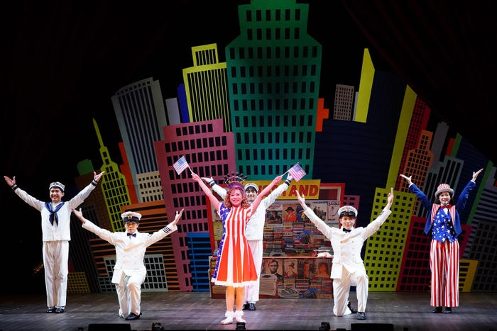 熊谷彩春ら「GYPSY」より/撮影:田中亜紀(提供写真)/取材・文 上村由紀子(演劇ライター)