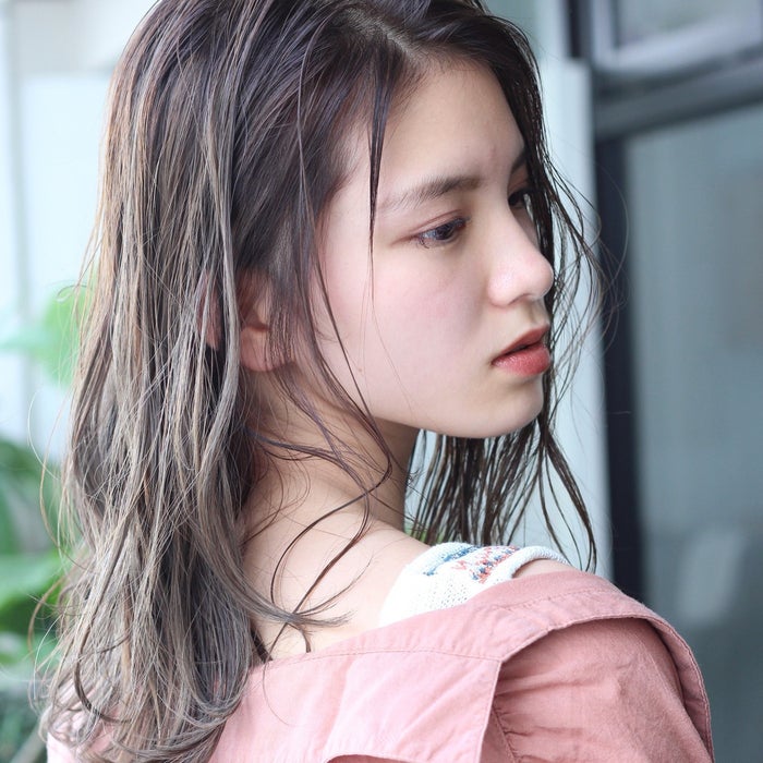 人気のアッシュグレージュは色落ちが早い 原因と色持ちの対策法を伝授 モデルプレス