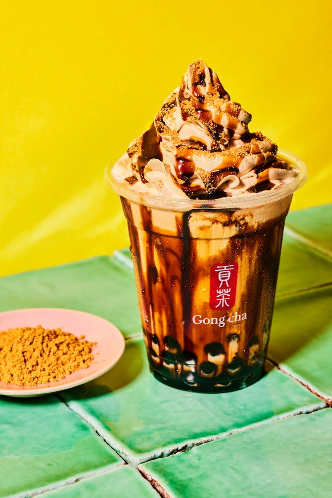 ゴンチャ「黒糖ミルク焙煎きなこウーロンティー」初のホイップトッピングできなこ尽くしに