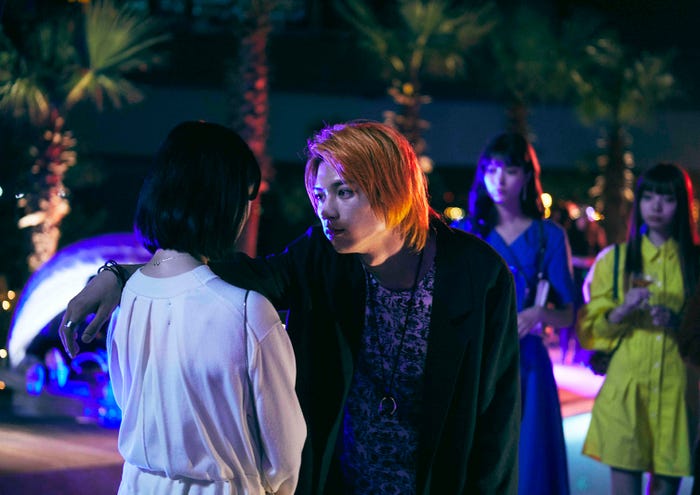 堀未央奈、板垣瑞生(C)相原実貴・小学館/2019「ホットギミック」製作委員会