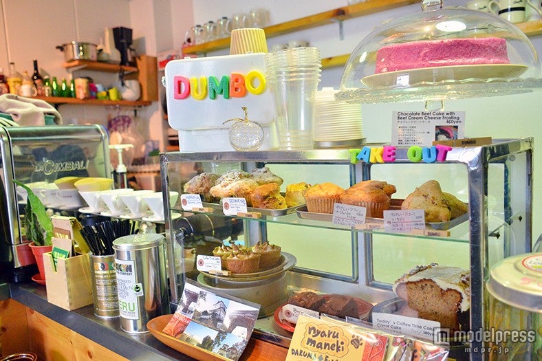 「レモンタルト」や「ブラウニー」などアメリカンな手作りスイーツが揃う