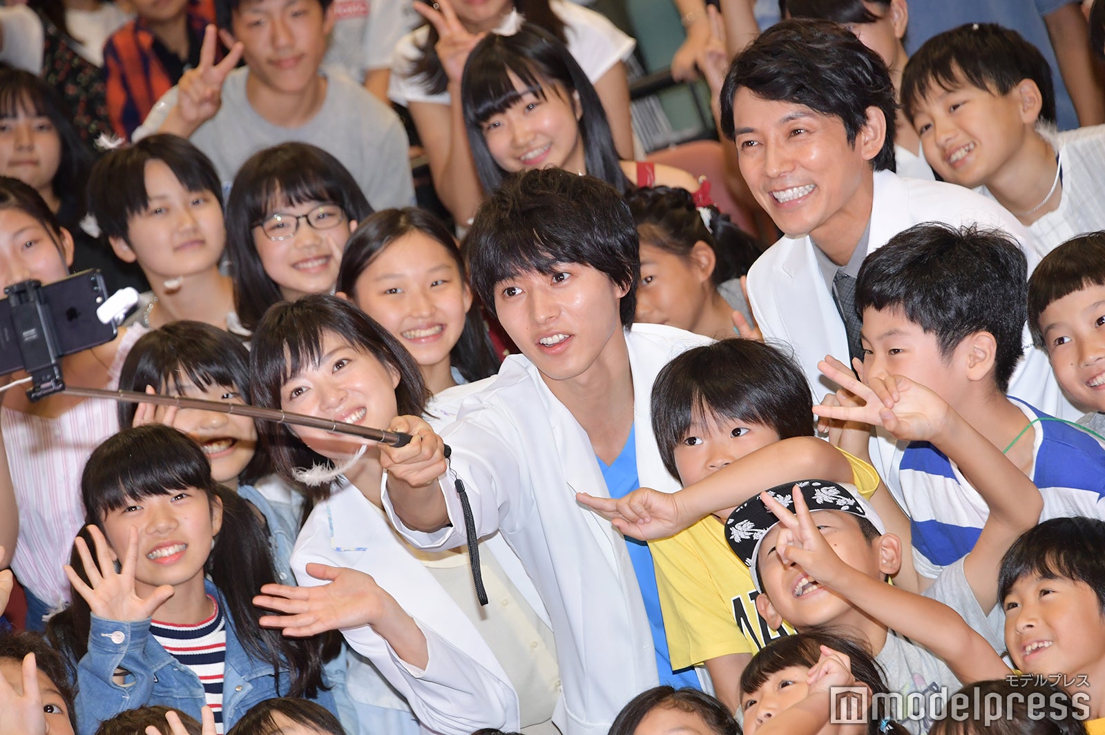 みんないい笑顔です （C）モデルプレス