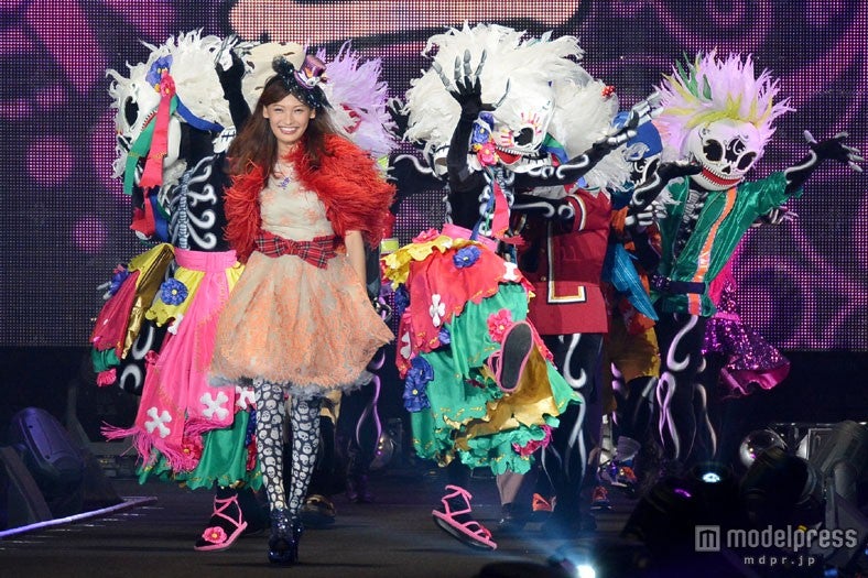 ディズニーハロウィーンステージに出演した大政絢