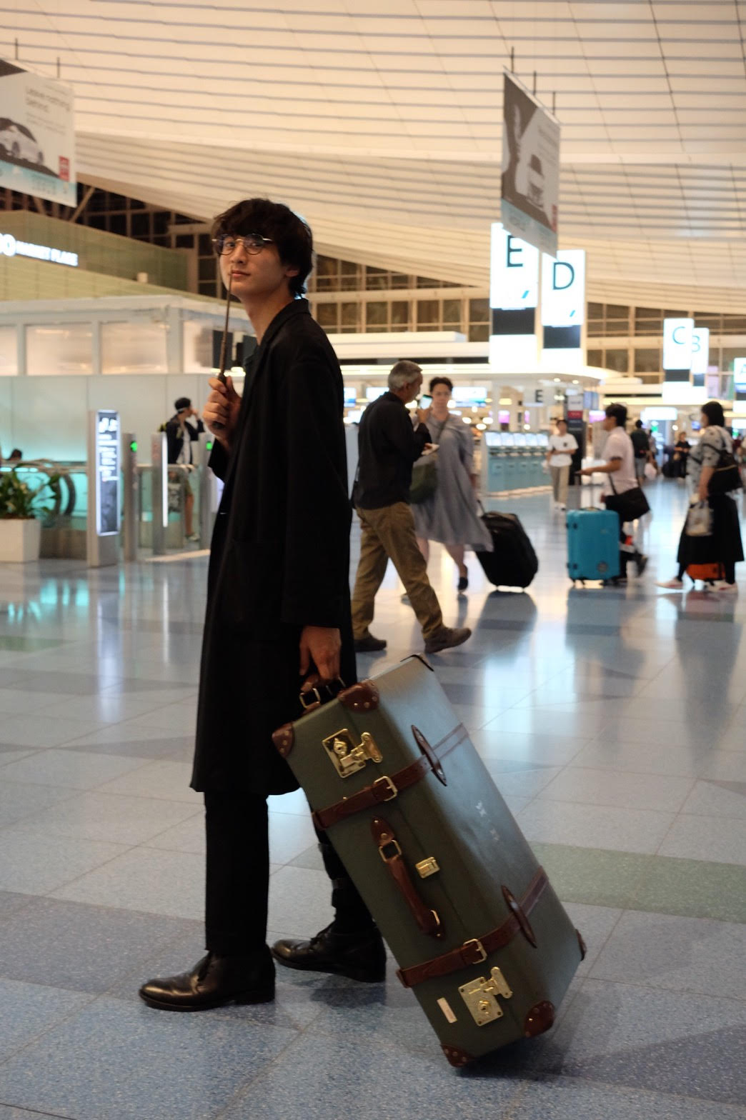 渡航前の小関裕太（C）2018 Warner Bros. Ent.  All Rights Reserved. Harry Potter and Fantastic Beasts Publishing Rights （C）J.K.R.