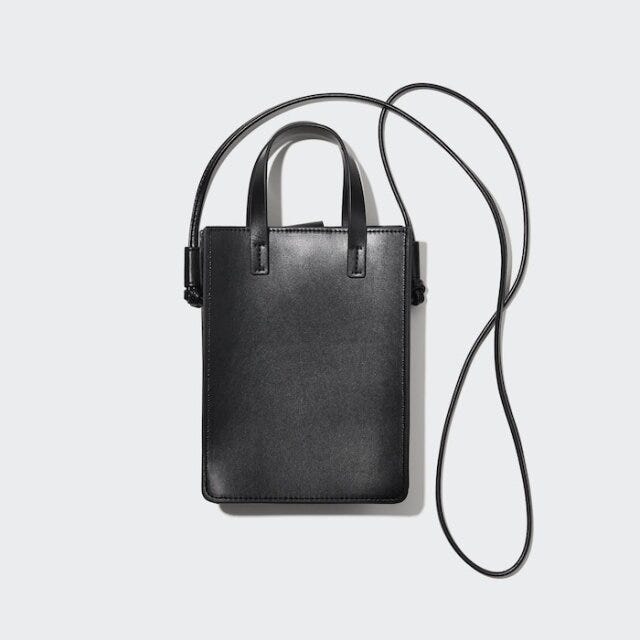 ユニクロ　uniqlo　レディース　おすすめ　オススメ　コスパ　2023　夏　秋　バッグ　小物　高見えバッグ　レザータッチミニハンドルショルダーバッグ　ミニバッグ