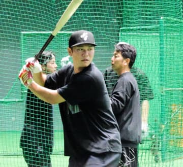 巨人・坂本勇人 何度も「結果」の言葉を繰り返すほどの覚悟語る「結果を求められる立場」 沖縄で自主トレ公開