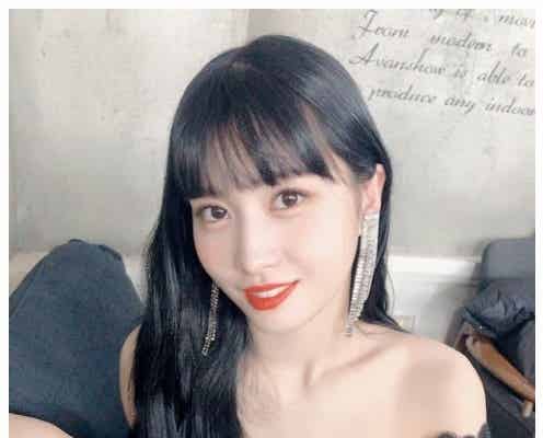 TWICEモモ、デコルテあらわな肩出しショットに「美しすぎて息が止まる」「色っぽい」と反響