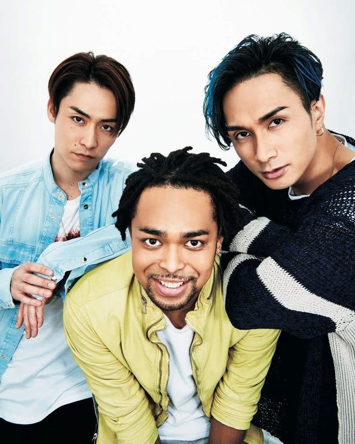 EXILE THE SECOND(左から)TETSUYA、NESMITH、KENCHI/画像提供:ぶんか社
