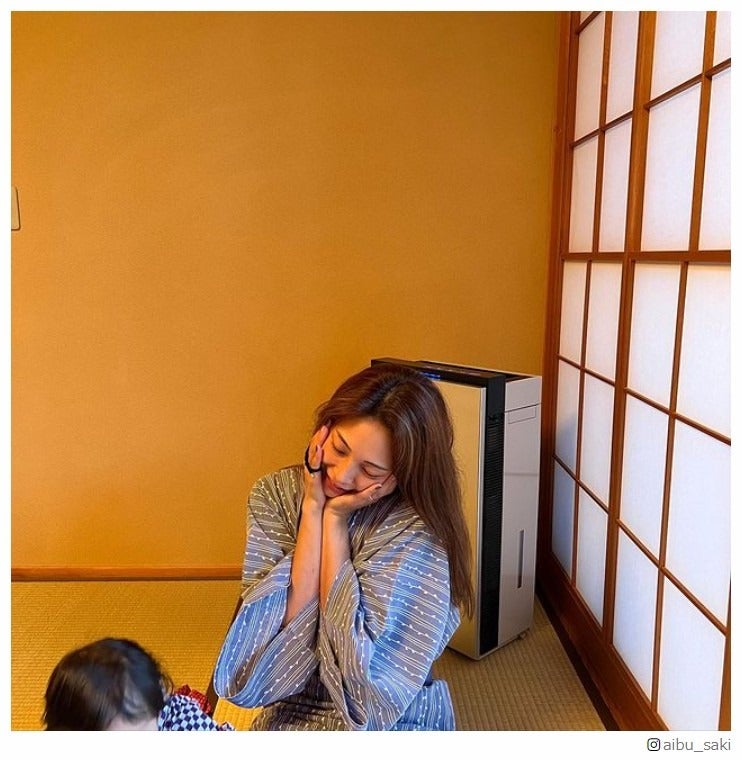 相武紗季、家族旅行での浴衣姿ショットに「綺麗なお母さん」「相変わらず可愛い」の声