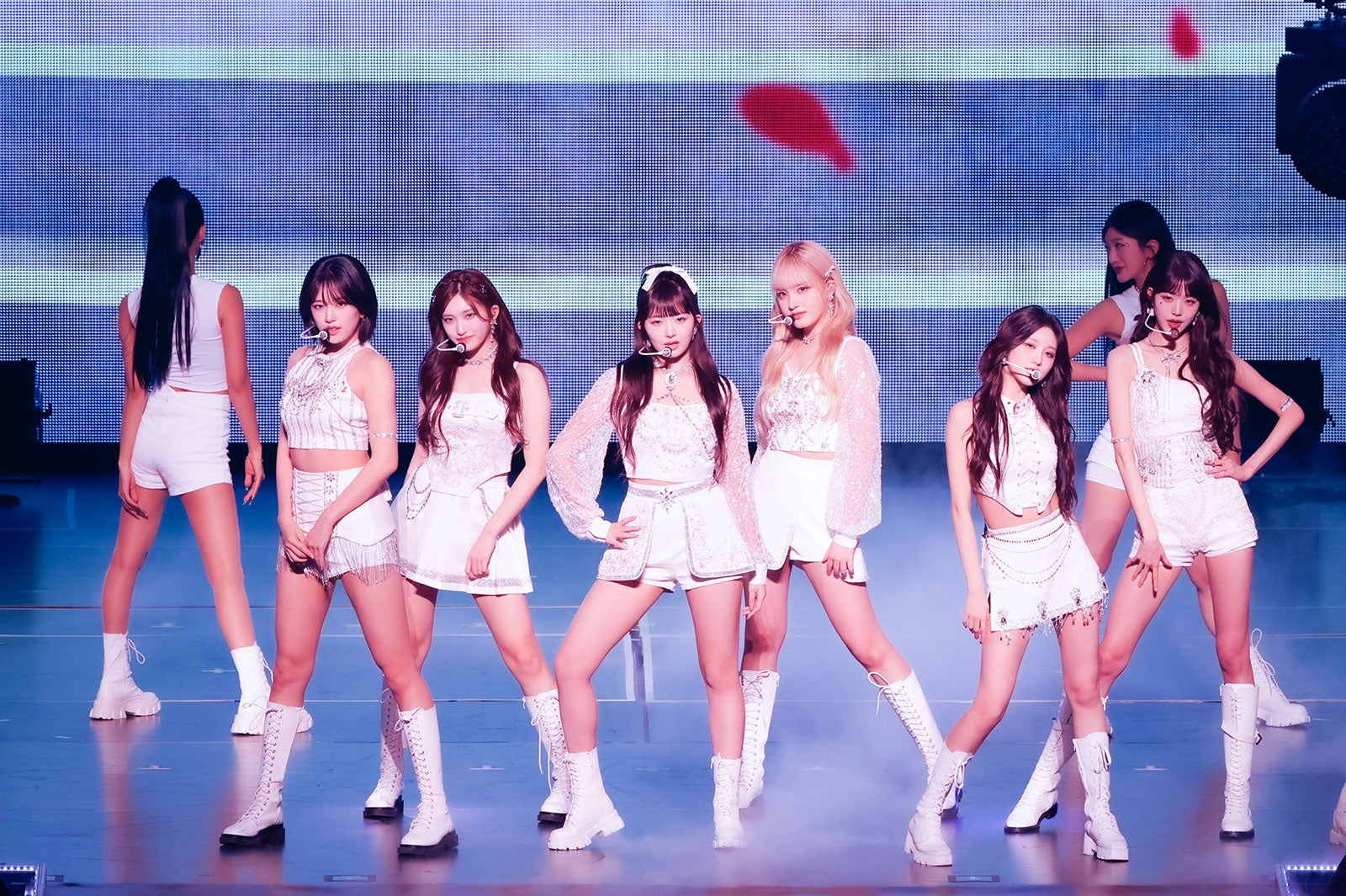 IVE、初の日本単独コンサート開幕 2公演で4万人動員＜ライブレポ／コメント＞