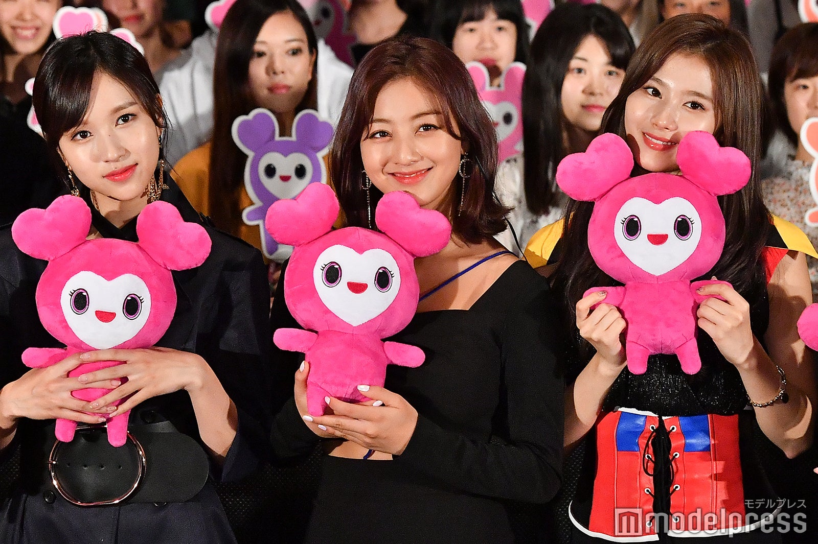 ミナ、ジヒョ、サナ（C）モデルプレス