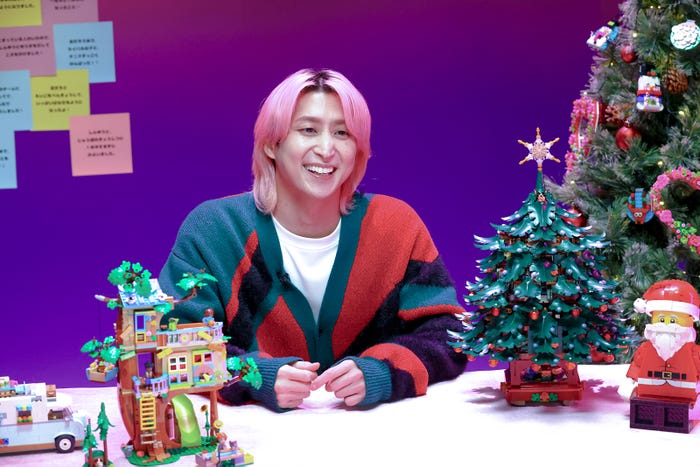 佐久間大介「初めてのレゴセットでワクワク♪佐久間大介のレゴフレンズ」インタビューカット(提供写真)