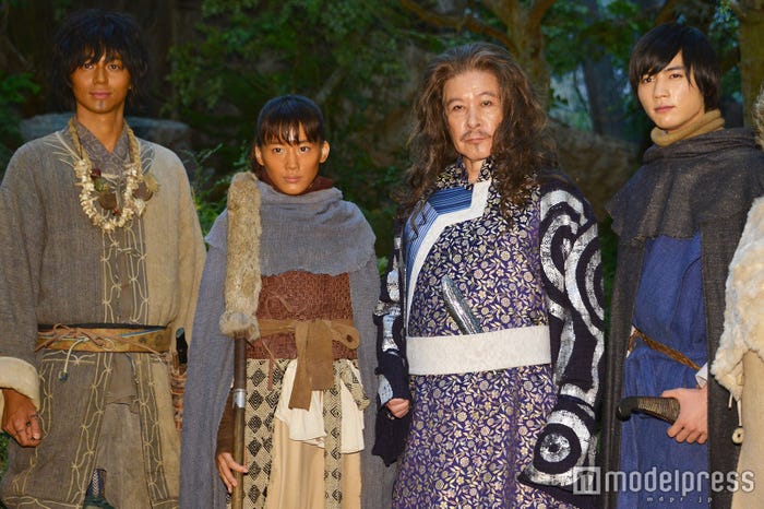 (左から)東出昌大、綾瀬はるか、鹿賀丈史、板垣瑞生(C)モデルプレス