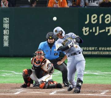 阪神 森下が今季22号 自己最多まであと1本 左中間スタンドの中段へ 10得点となる2ラン