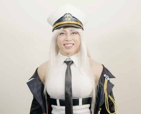 西川貴教、色気たっぷり美少女に変身 肉体美も披露