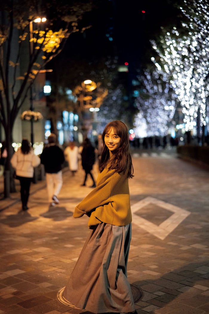 新内眞衣(C)佐藤佑一、光文社